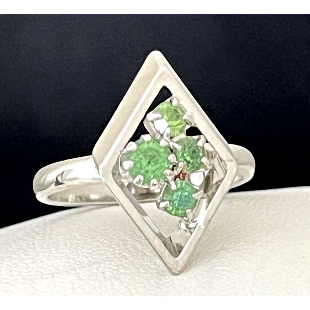 Vintage 1960s Cocktail Ring Mid Century Modern Green Rhinestone Silver Tone - 4I